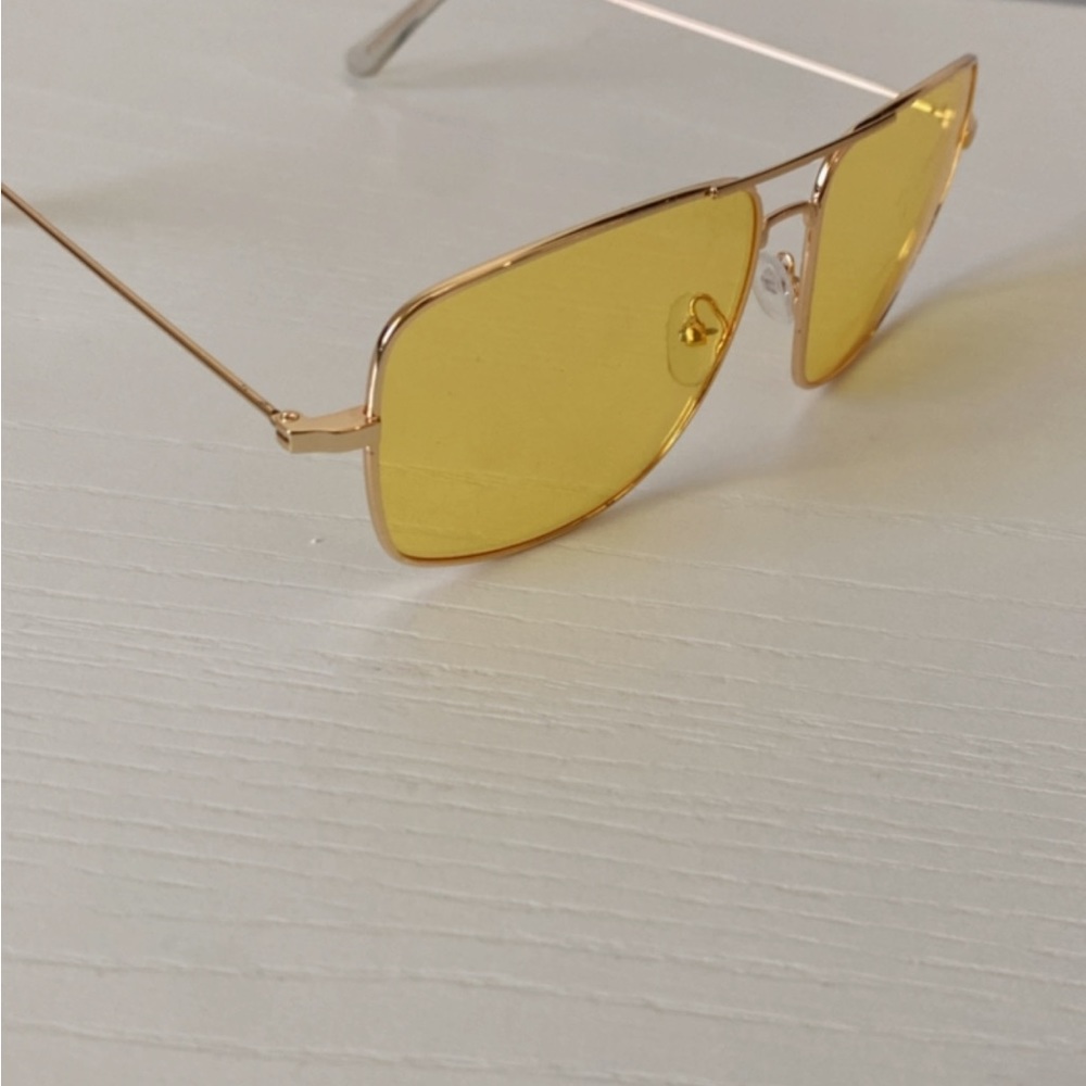 Yellow vintage inspired sunglasses